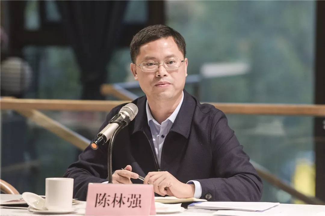 守正创新逆风飞翔乐山广播电视报2020年度宣传发行工作会召开